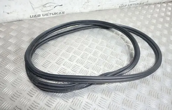 Opel Astra J Trunk rubber seal (body) 