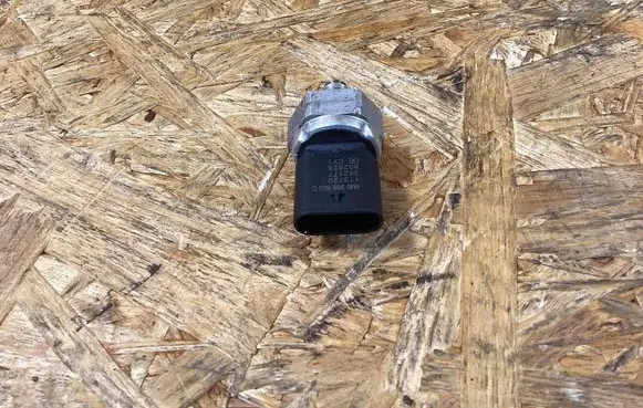 Porsche Cayenne (9Y0 9Y3) Sensor 4m0959603c