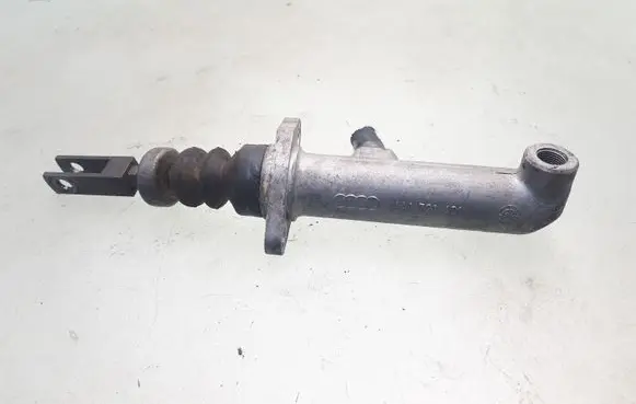 Audi A6 S6 C4 4A Clutch master cylinder 4A0721401