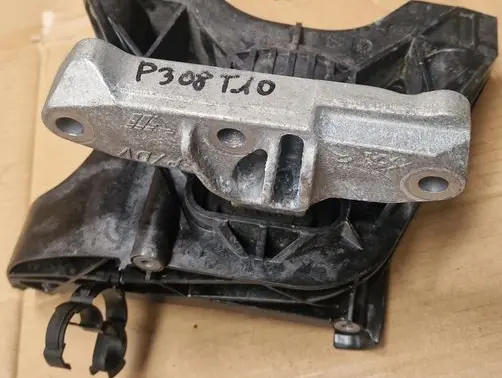 Peugeot 308 Engine mount vacuum valve 