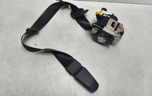 Audi A5 Front seatbelt 8W0857706