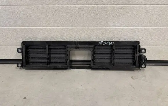 Audi A5 Intercooler air channel guide 8B3122323BKPD160 D2024327P0243 315671560