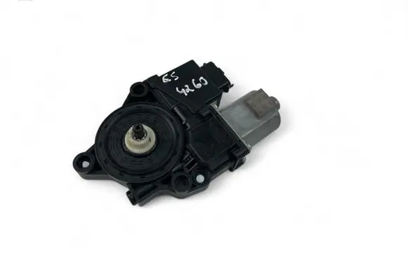 KIA Optima Front door window regulator motor 82450D4000
