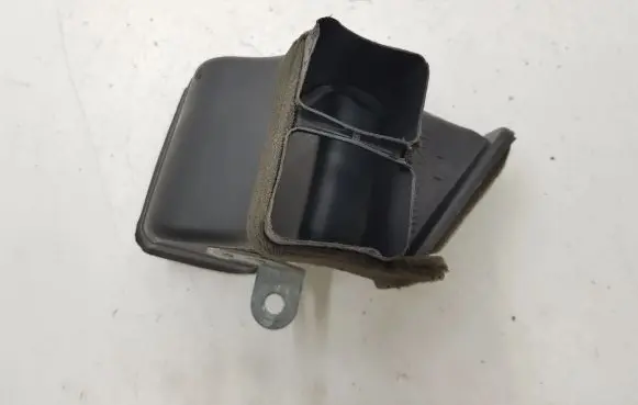 Maserati Quattroporte Air intake duct part 67716300