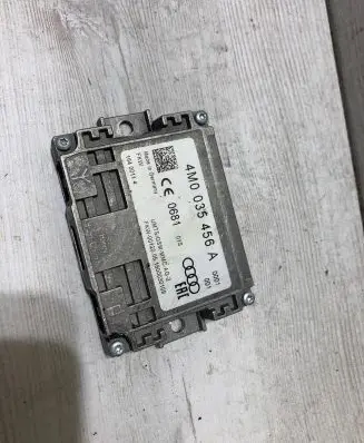 Skoda Octavia Mk3 (5E) Antenna control unit 4M0035456A 16400114