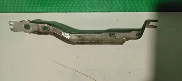 Audi A7 S7 4G Headlight/headlamp mounting bracket 4G8807591