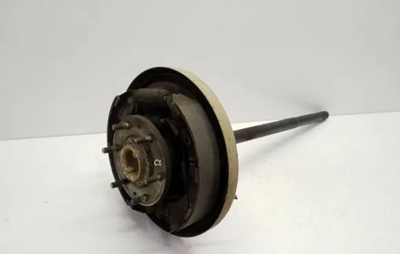 Rear wheel hub spindle/knuckle