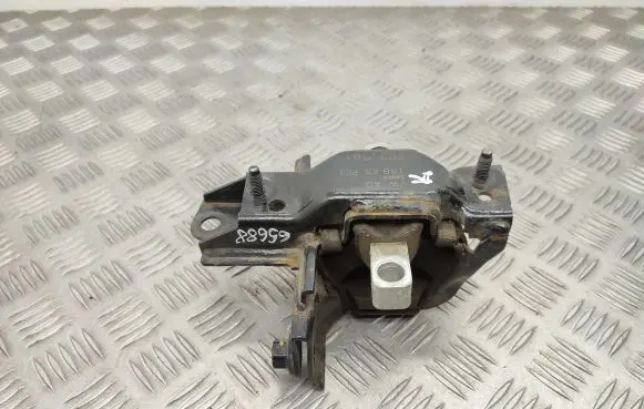 Skoda Roomster (5J) Engine mount bracket 6Q0199555AR