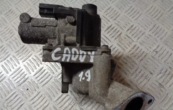 Volkswagen Caddy EGR valve 03G131501N 03G129637A