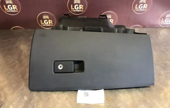 Volvo V70 Glove box set 30676281
