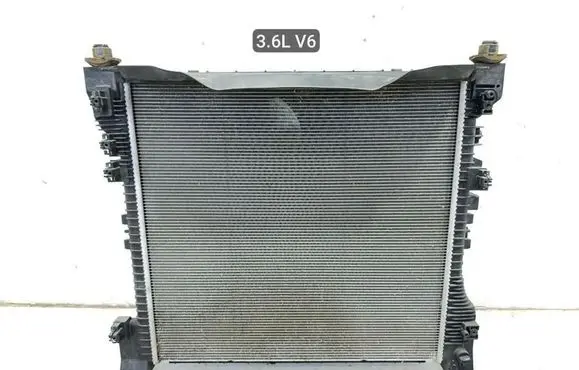 Jeep Grand Cherokee WL Radiator set 68377857AD
