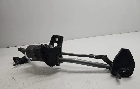 Opel Astra H Front wiper linkage and motor 13111211