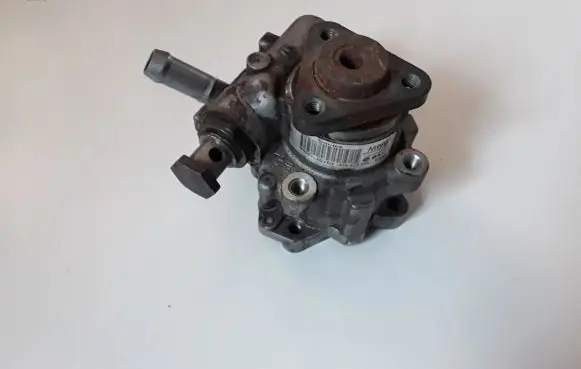 BMW 3 E90 E91 Power steering pump 7692974