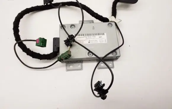 Mercedes-Benz E C207 W207 Head unit multimedia control A2048708626