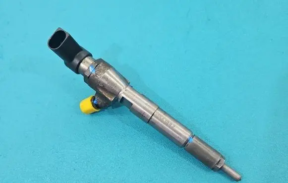 Renault Scenic III - Grand scenic III Fuel injector 8200903034 IMPRK1541882