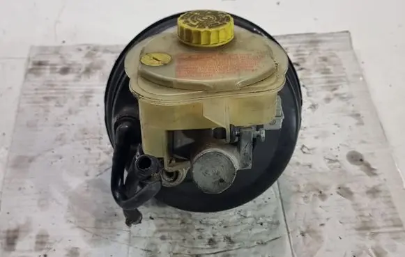 Audi A6 S6 C5 4B Brake booster
