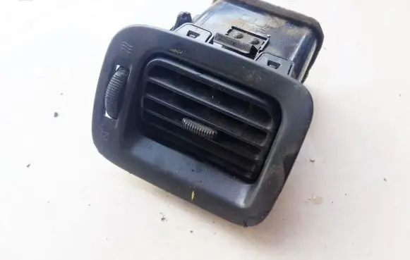 Subaru Forester SF Dash center air vent grill 66110FC010 E449-5161-100
