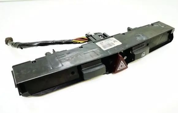 Opel Zafira B Hazard light switch 13100105 03758075