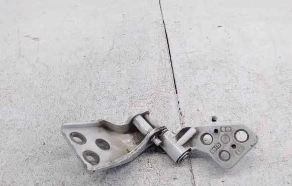 Citroen Berlingo Loading door upper hinge 