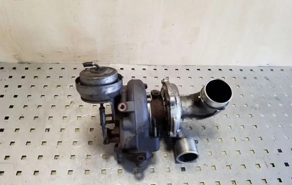 Toyota Corolla Verso AR10 Turbo 172010R010 E1151V4 0A0466