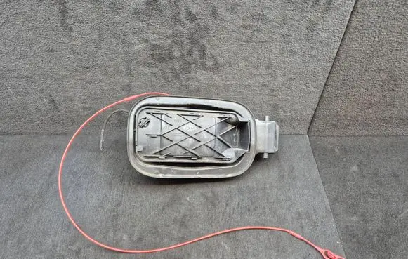 Audi Q7 4M Fuel tank cap trim 4M0809906E 8S0862153
