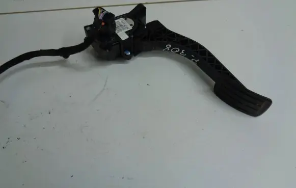 Peugeot 3008 II Accelerator throttle pedal 9674829180