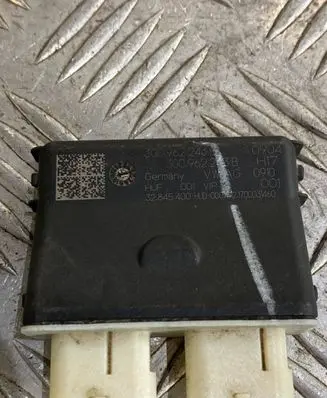 Audi e-tron Tailgate/trunk control unit/module 3G0962243B
