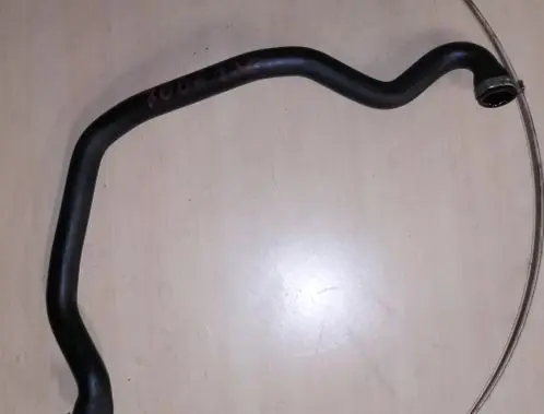 Volvo V70 Breather hose/pipe 