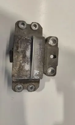 Volkswagen PASSAT B6 Engine mount bracket MP4735 3C0199555