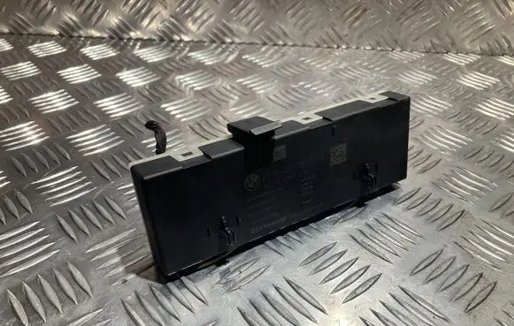 BMW 5 G30 G31 G38 Tailgate/trunk control unit/module 8737097
