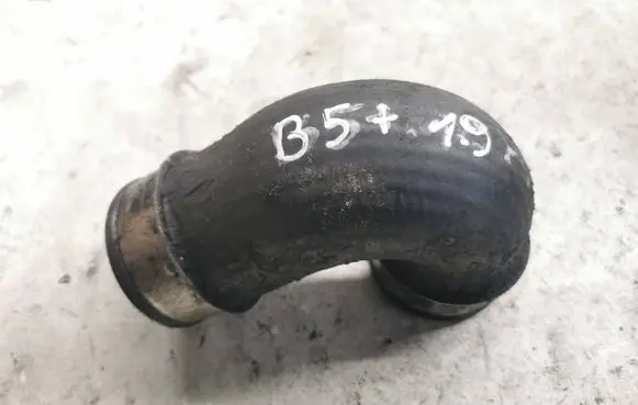 Volkswagen PASSAT B5.5 Intercooler hose/pipe 