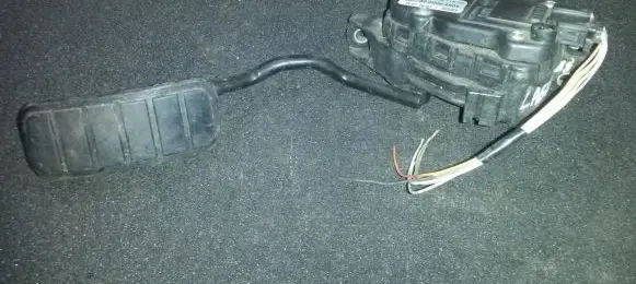 Renault Laguna II Accelerator throttle pedal 8200002905 6pv008119-02