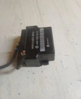 Mercedes-Benz Vito Viano W638 Glow plug pre-heat relay 0085450032 89915