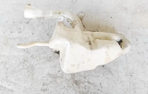 Mitsubishi Carisma Windshield washer fluid reservoir/tank 190895 4369093