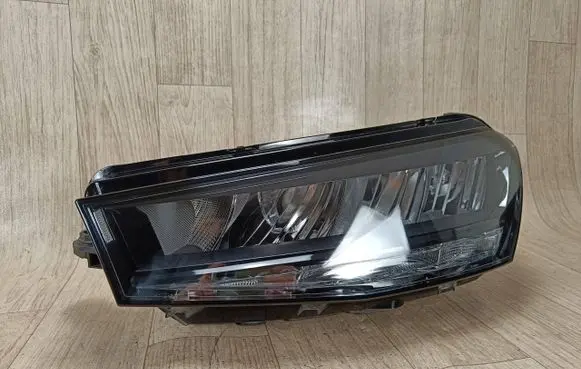 Skoda Fabia Mk4 (6VA) Headlight/headlamp 6VB941015