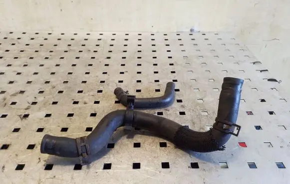 Toyota RAV 4 (XA20) Engine coolant pipe/hose