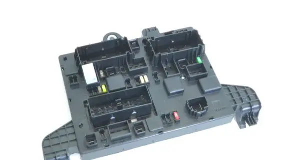 Opel Zafira C Fuse module 13368651 365927271 1110138AA