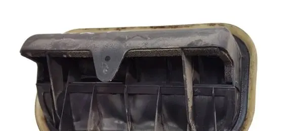 Mercedes-Benz B W246 W242 Quarter panel pressure vent A2048300442
