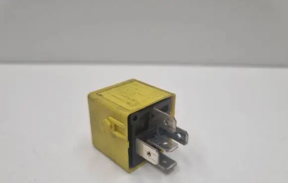 Mercedes-Benz E W210 Other relay A0025421419 0025421419