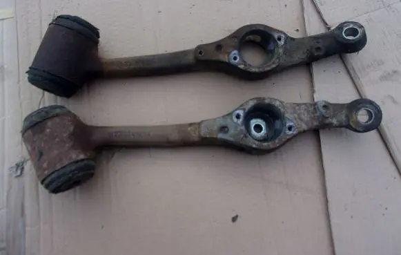Mercedes-Benz S W126 Rear control arm 23RG41CR4A
