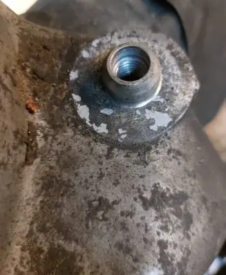 Coil spring mount