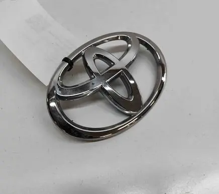 Toyota Sienna XL20 II Manufacturer badge logo/emblem 7544108020