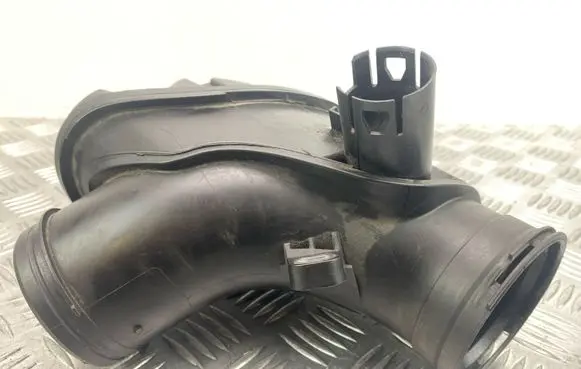 BMW 1 F20 F21 Intake resonator 8513961 58650910