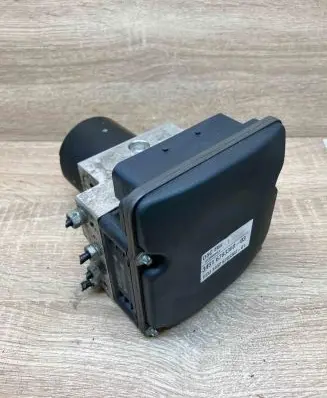 BMW 5 E60 E61 ABS Pump 6783360 6774679