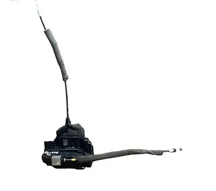 Nissan Juke I F15 Rear door lock