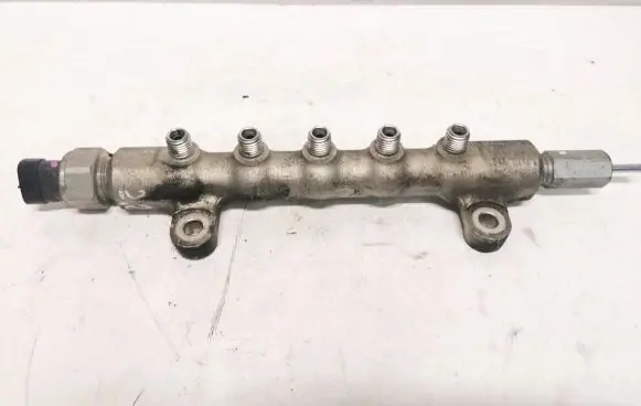 Toyota Avensis T250 Fuel main line pipe 89458