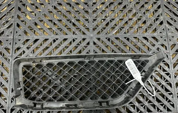 BMW X1 E84 Front grill 7303756