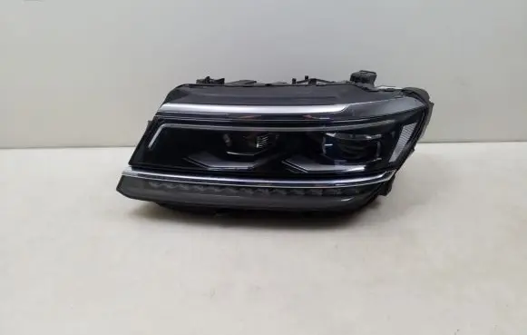 Volkswagen Tiguan Headlight/headlamp 5NN941081C