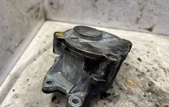Chrysler 300 - 300C Vacuum pump A6422300165