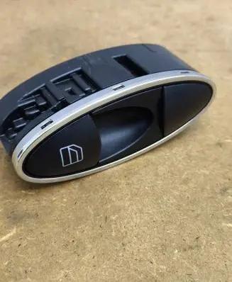 Mercedes-Benz CLS C219 Electric window control switch A2118219758 SWF502055 2830608003